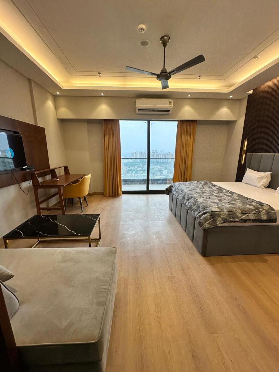 Aparthotel Urban Abodes Ghaziabad Zewnętrze zdjęcie