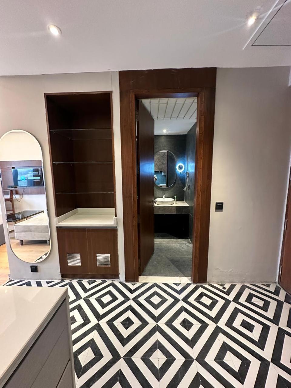 Aparthotel Urban Abodes Ghaziabad Zewnętrze zdjęcie