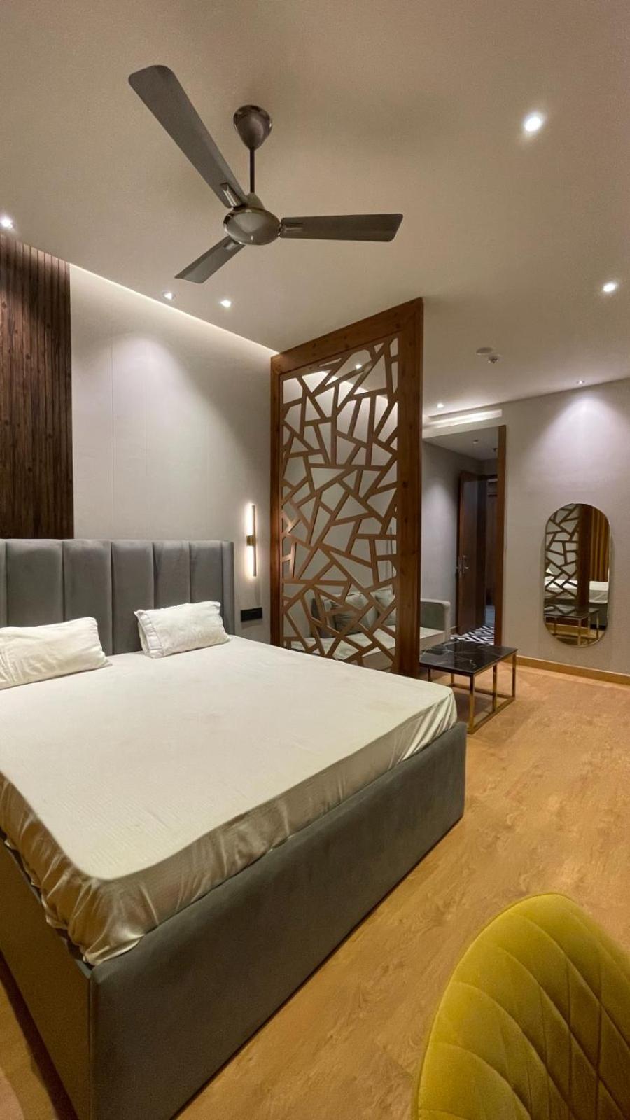 Aparthotel Urban Abodes Ghaziabad Zewnętrze zdjęcie